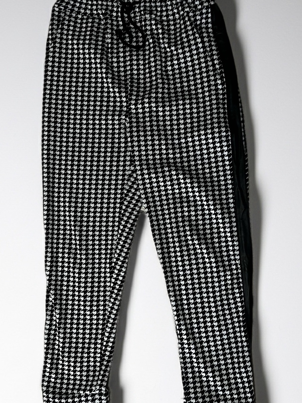 Houndstooth Jogger Pants in Black & White